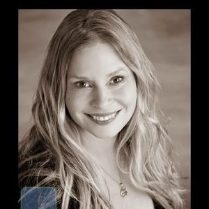 Meet your Posher, Cynthia